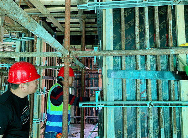 模板廠(chǎng)家施工